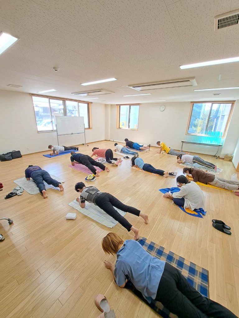 健康体操「お腹引き締めエクササイズ」