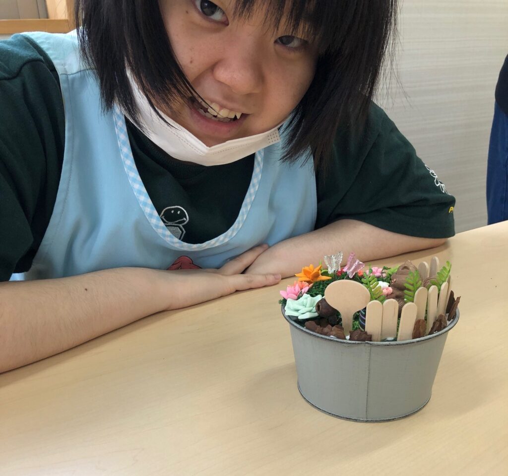 皆で手づくり！アート創作活動